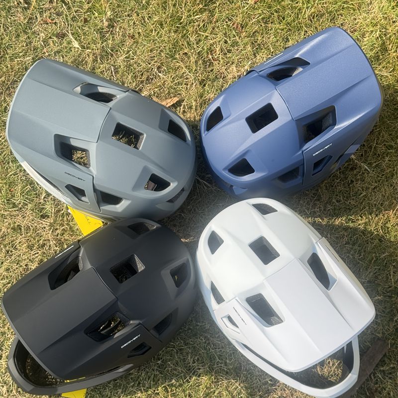 หมวกกันน็อคจักรยานเสือภูเขาแบบ - Mountain Biking Helmet บทวิจารณ์และราคา